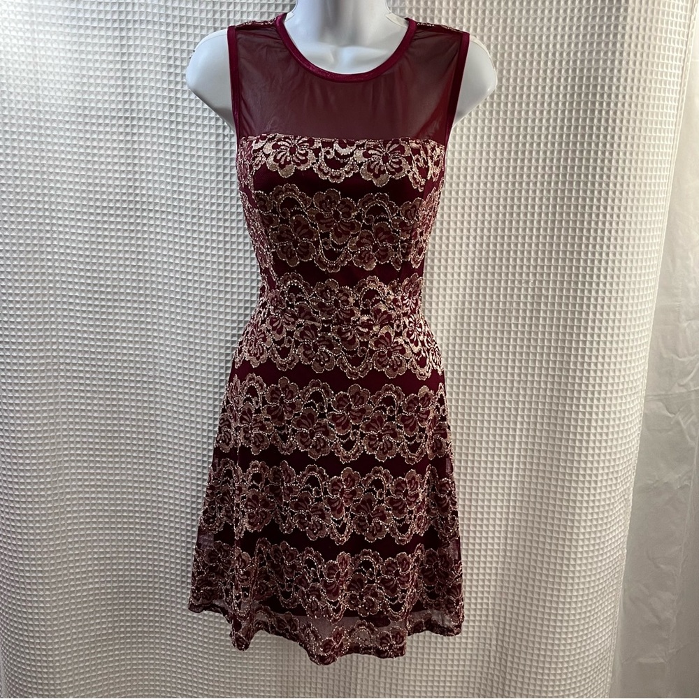 Paper Doll ladies Burgundy and Gold Lace Midi Dress size XL